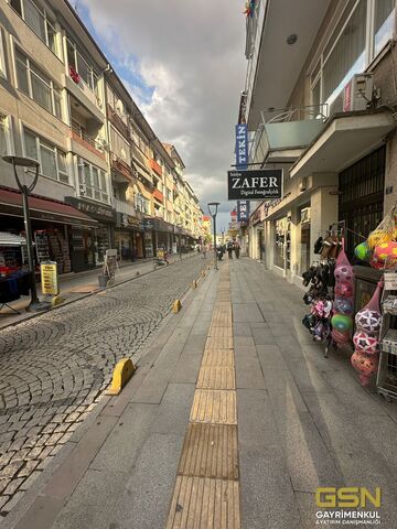 11-GÖLCÜK ÇARŞI İÇİNDE  UYGUN FİYATA KOMPLE SATILIK 3 KATLI TİCARİ BİNA